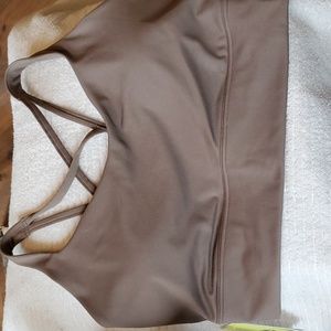 ALL IN MOTION XL LIGHT SUPPORT SCULPT SPORTS BRA